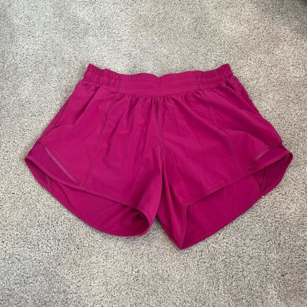 Lululemon Hotty Hot Low-Rise Lined Short 4” Ripened Raspberry Size 6